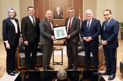 Cumhurbaşkanı Erh&uuml;rman, T&uuml;rkiye ve KKTC Sigorta Birliklerini Kabul Etti
